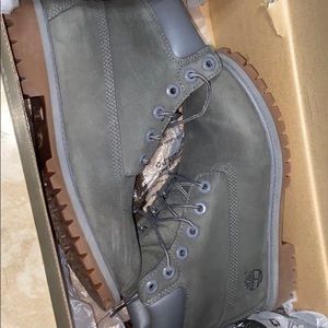 Women’s dark grey Timberland Boots